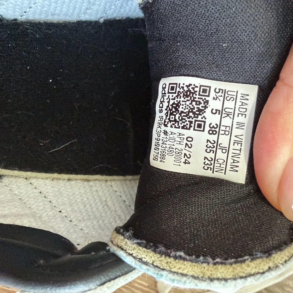 adidas sambas with Gum Sole - Picture 6 of 7
